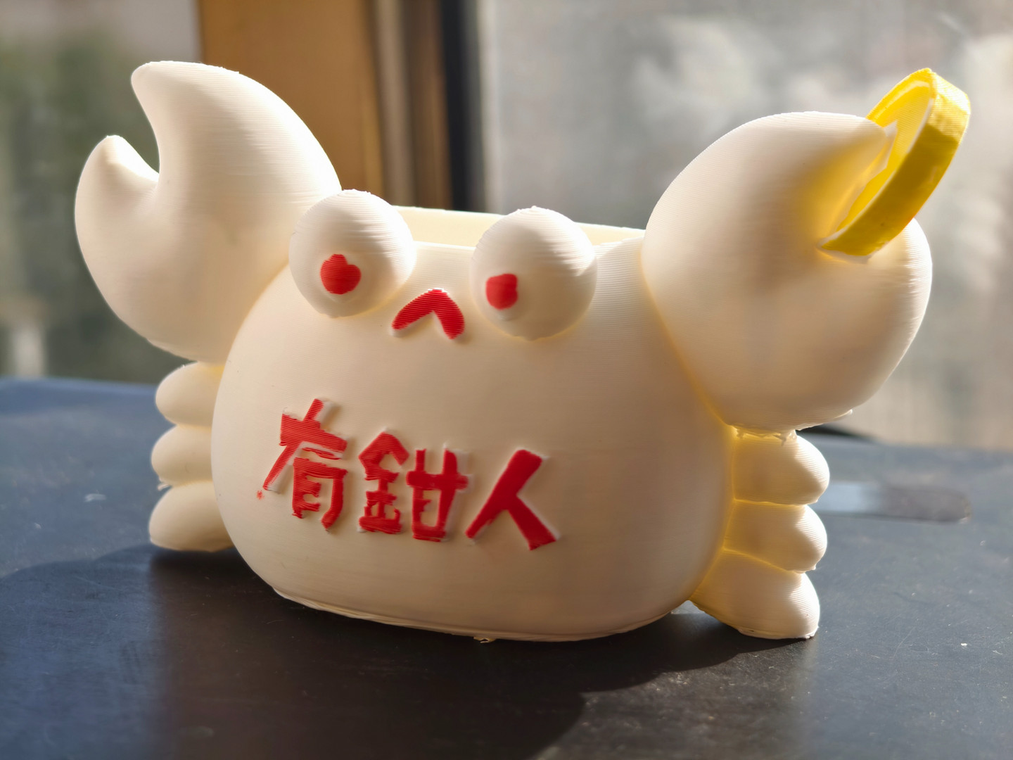 有钳人，有钱人小螃蟹笔筒