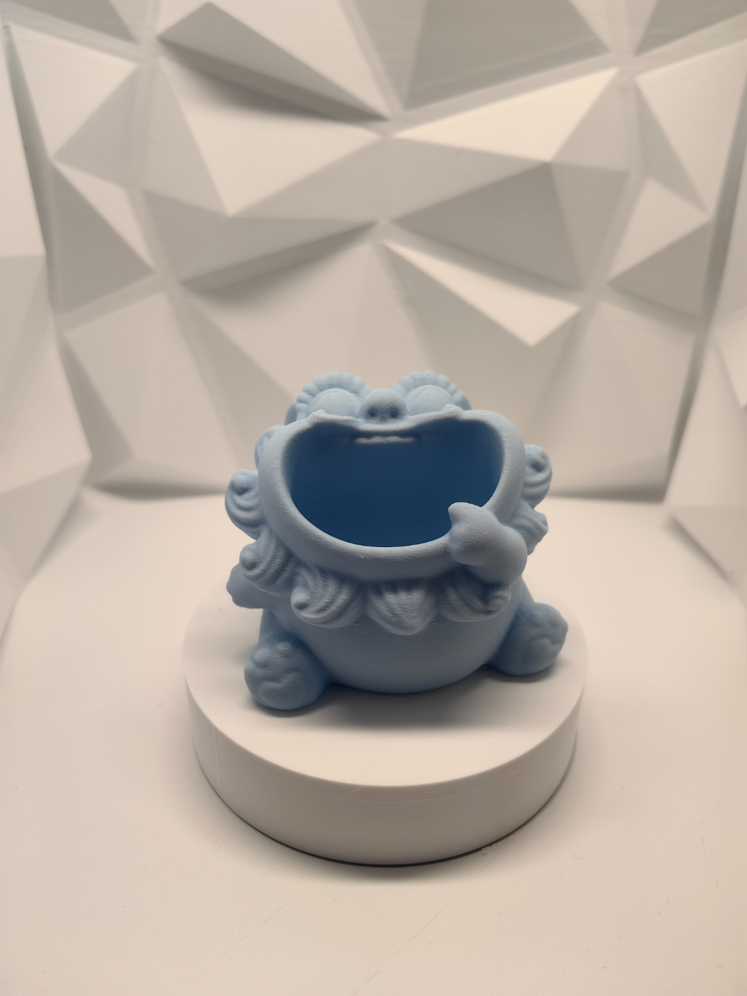 国潮 开心大笑狮子笔筒/文具桶/摆件