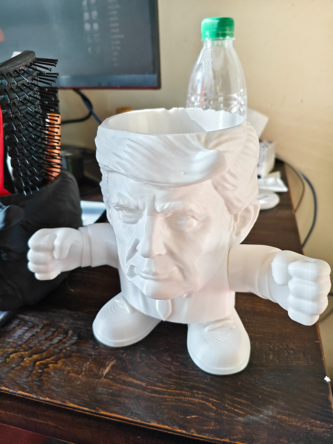 建国同志特朗普笔筒Trump