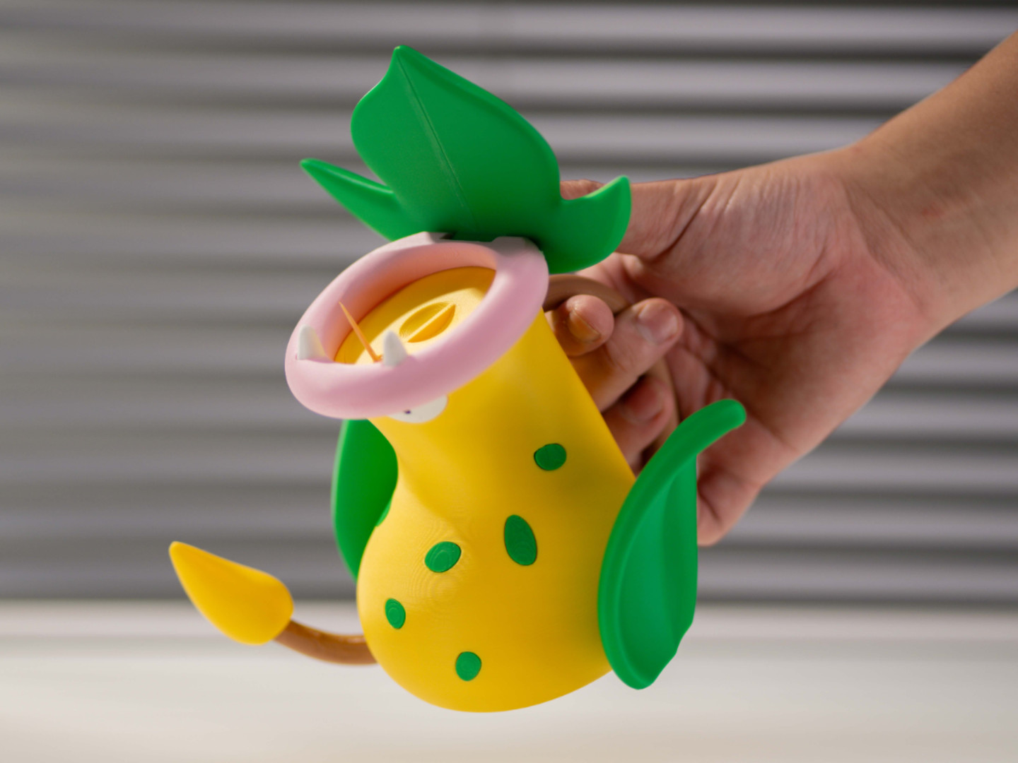 074Victreebel大食花牙签筒笔筒