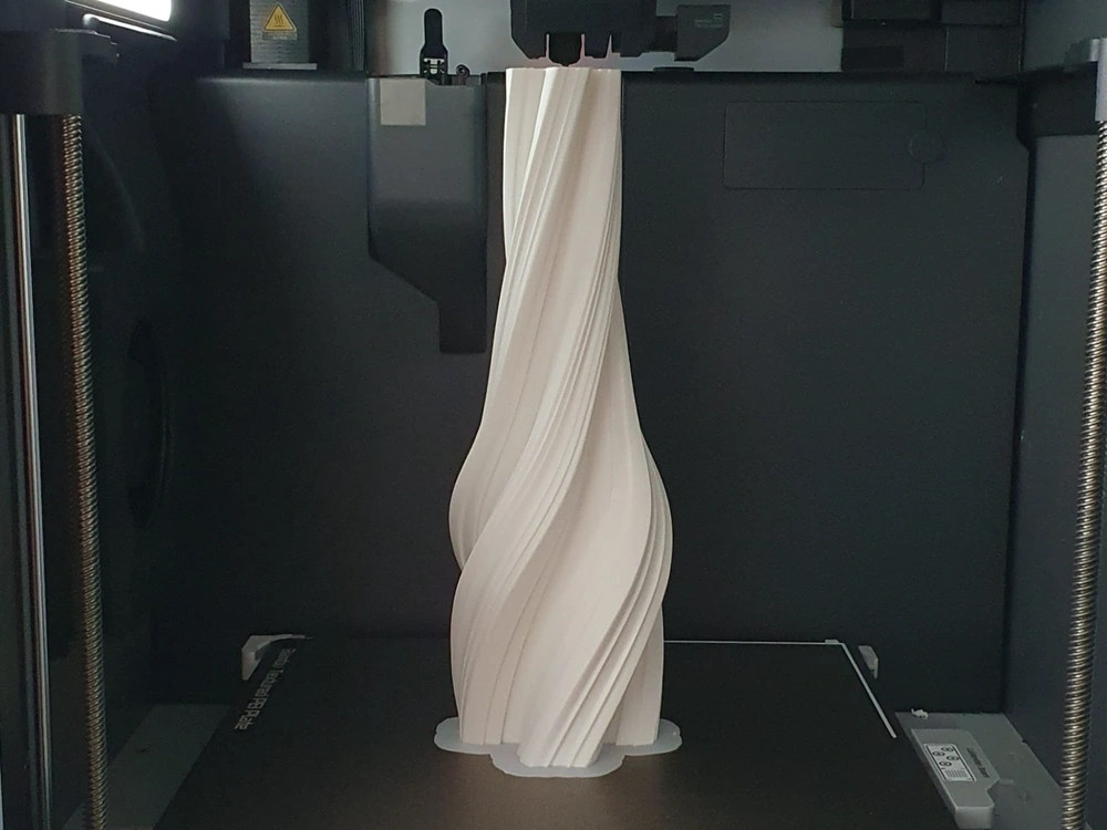 Twisted Vase (由Makerlab制作的Make My Vase)