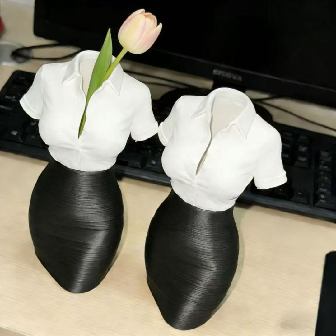 【NO AMS已分件】女性职业装笔筒花瓶摆件