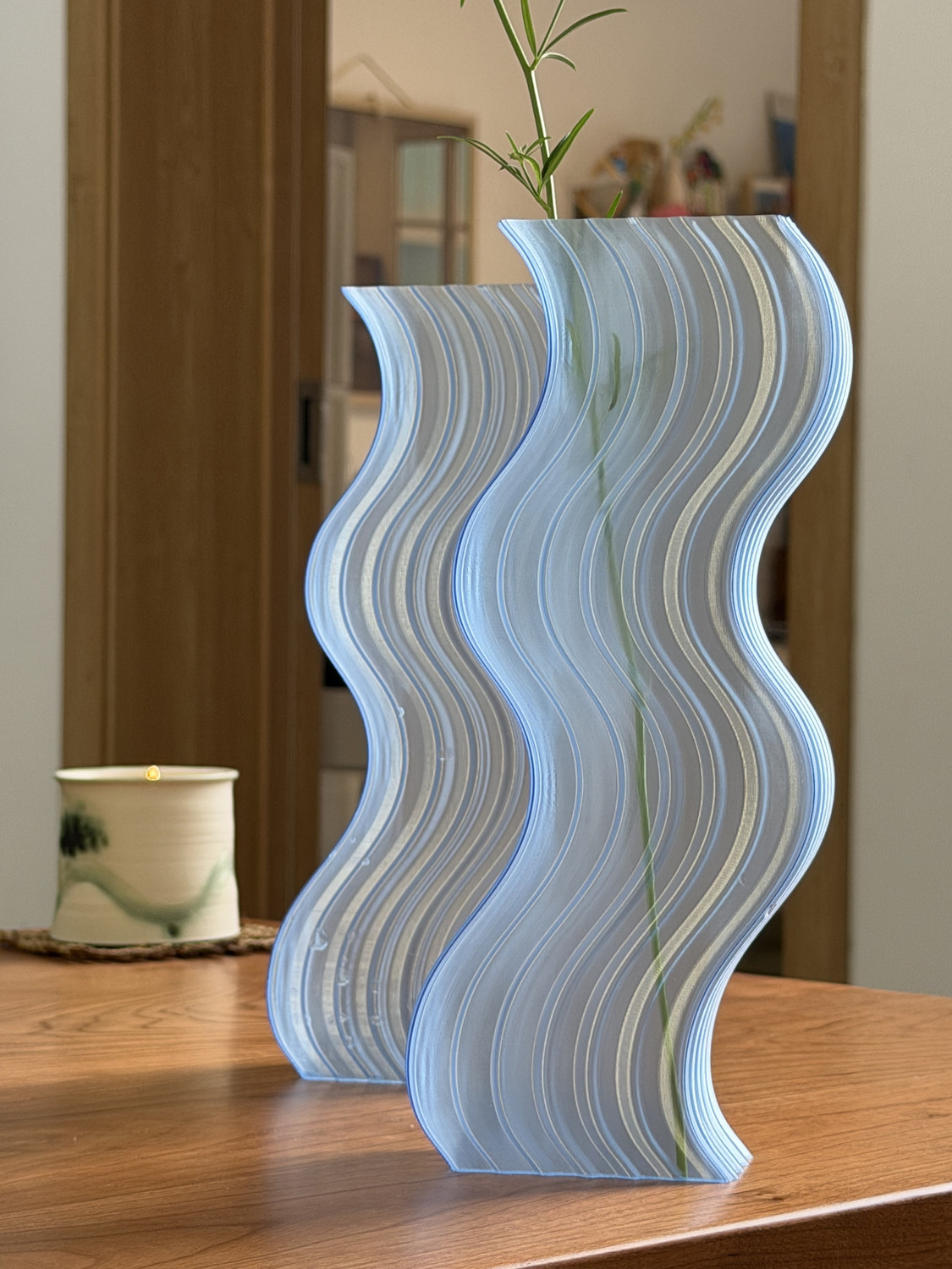 波浪花瓶，海浪花瓶，wave-like vase