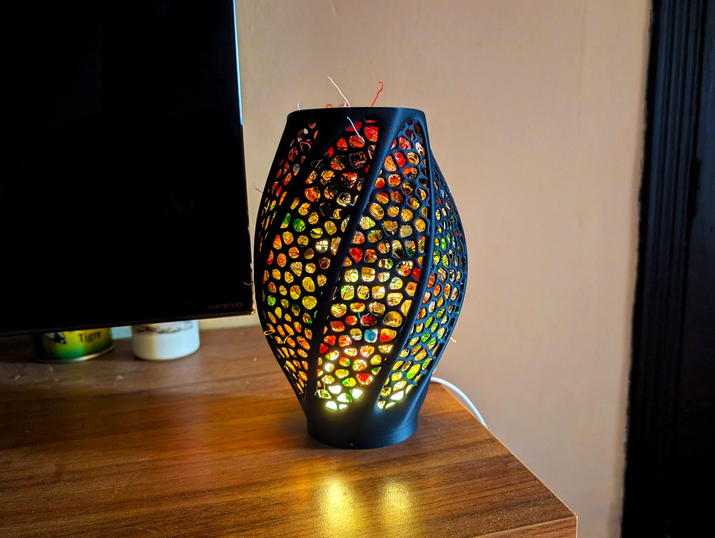 Voronoi “废料” 灯